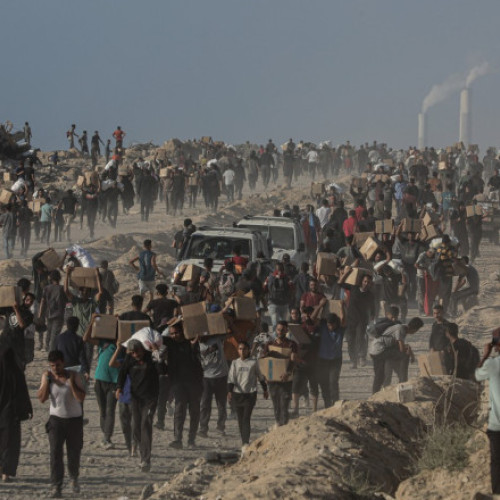 Focuri trase de militarii israelieni au avut efecte tragice în Gaza, cauzând cel puțin 50 de victime, relatează comunicatul Ministerului Sănătății din Gaza citat de digi24.ro.