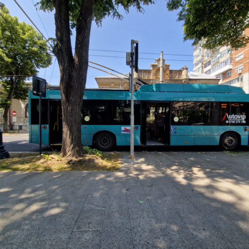 mutarea stației de autobuz de la Parfumul Teilor a dus la schimbări în modul în care călătorii o utilizează