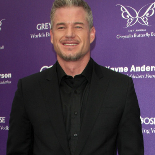 actorul american Eric Dane anunță pierderea controlului asupra brațului drept din cauza sclerozei laterale amiotrofiе