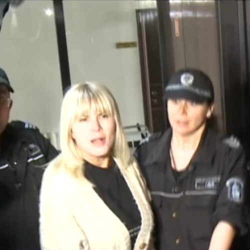 Elena Udrea ar putea fi eliberată condiționat, dar decizia depinde de două ședințe de judecată, iar una dintre ele va avea loc marți. Judecătorii vor decide în această săptămână dacă fostul politician va rămâne în continuare după gratii sau va fi eliberat. Magistratii au stabilit termen de judecată data de 19 iunie, notează digi24.ro.