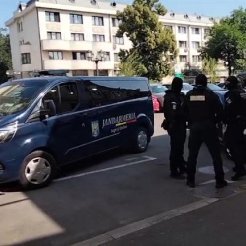 Procurorii DNA au efectuat perchezitii la primăria din Iași