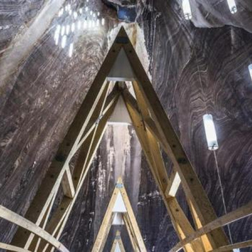 sezonul de vara aduce program extins la unul dintre cele mai vizitate obiective din Romania