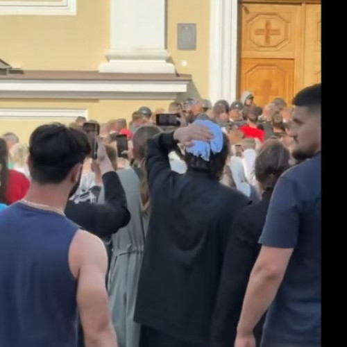 conflict la cernauti: mai multe persoane rănite în urma violențelor între biserici ortodoxe