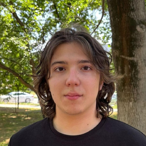 tânăr român cu performanțe remarcabile în olimpiadele științifice