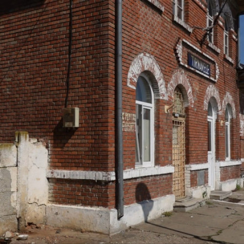 gara Radulesti, simbol al neglijenței de la CFR, în stare de degradare avansată