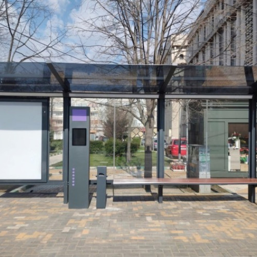 primarul din codlea anunță semnarea unui contract pentru stații de autobuz inteligente