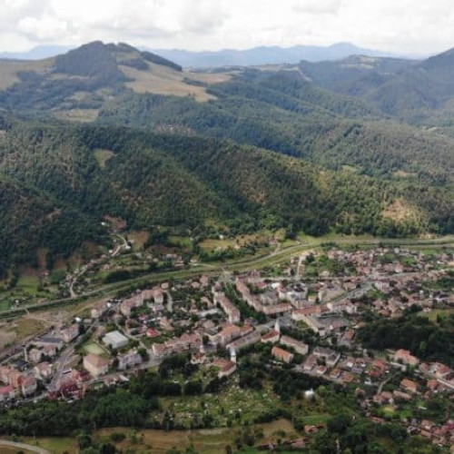 Lansată în SEAP licitația pentru dotarea unităților de învățământ din Zlatna