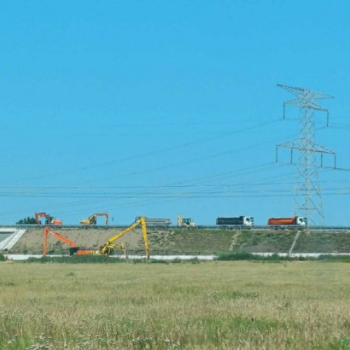 Drumul de legătură dintre podul suspendat de la Brăila și Tulcea, care a fost reparat de mai multe ori, intră din nou în lucrări capitale