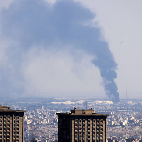 conflictul dintre Israel și Iran, aflat în cea de-a șasea zi, rămâne neclar din punctul de vedere al evoluției sale, iar situația este foarte instabilă. Locuitorii din Teheran sunt atât speriați, cât și nemulțumiți de măsurile regimului, în condițiile în care comunicațiile autorităților sunt considerate insuficiente.