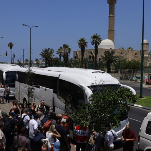 Evacuare a 40 de cetățeni români din Israel din cauza conflictului cu Iranul