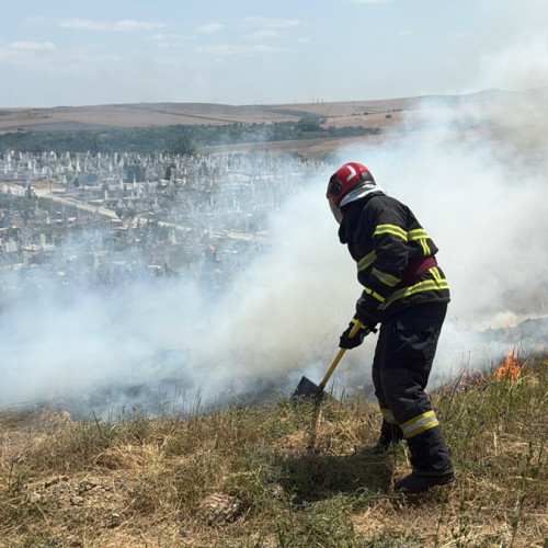 Incendiu în localitatea din apropiere