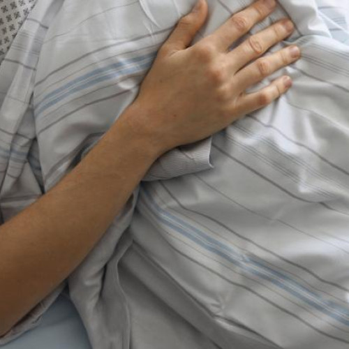 O preoteasă din Botoșani, nevoie de ajutor pentru sora ei bolnavă