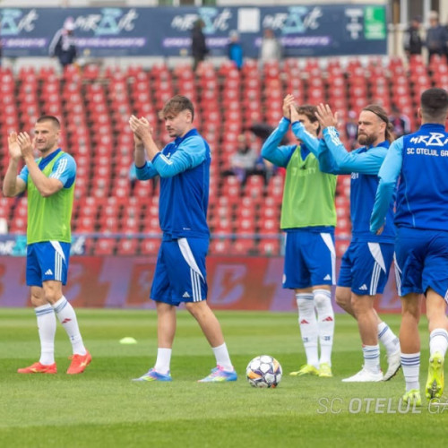 Oțelul Galați se confruntă cu mai multe schimbări în lot înainte de startul noului sezon, după ce mai mulți jucători importanți au părăsit clubul în această vară. Frederic Maciel, unul dintre cei mai întăriti jucători în edițiile anterioare ale Superligii, a fost anunțat oficial că va pleca din echipă. Clubul a confirmat pe site-ul oficial că portughezul de 31 de ani și-a încheiat contractul și va continua cariera în afara țării, citând o ofertă financiară superioară celei de la Galati.