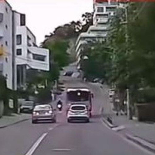 Sofer de BMW aproape de accident grav pe strada Tăietura Turcului din Cluj-Napoca