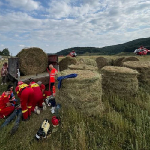 Bărbat din Timișoara mortal după ce a fost prins sub un balot de paie