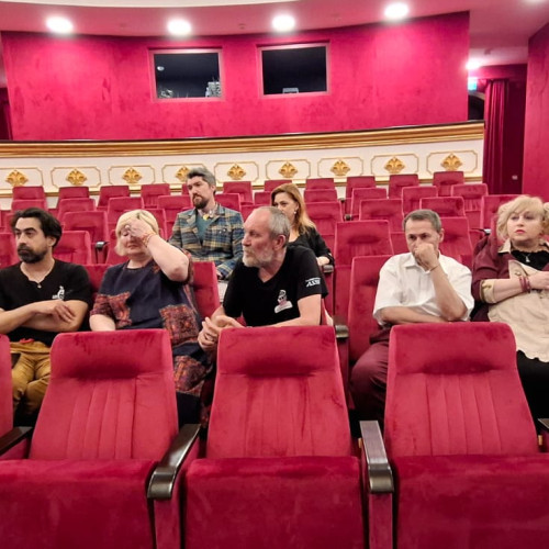 teatru de final de sezon la botoșani: premiera piesei „o noapte nebună, nebună”