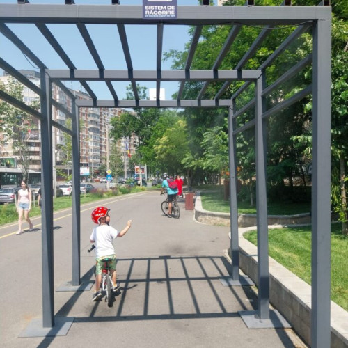 7 puncte de prim ajutor activează în Sectorul 6 în timpul caniculei