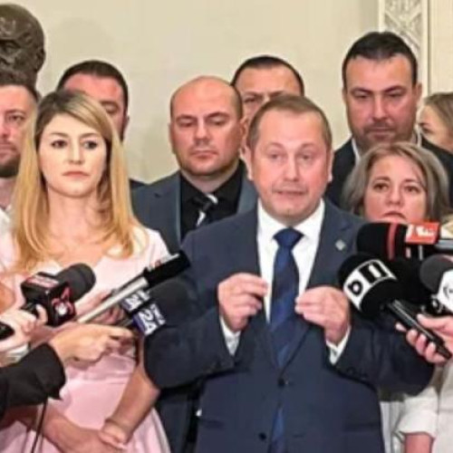 Alianta &quot;Inainte Romania&quot; anunta colaborari si reforme majore in tara