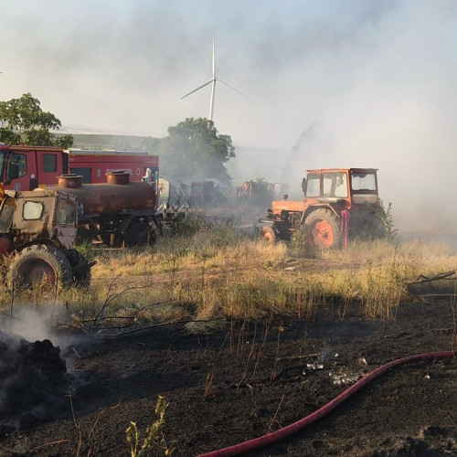 Un utilaj agricol a luat foc în Dobrogea