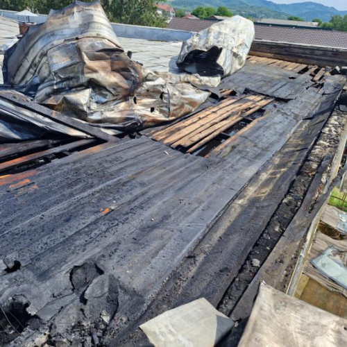 Incendiu la o hală din Ulmeni, Maramureș