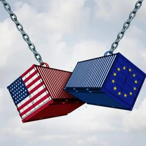 Oficialii europeni se așteaptă ca tarifele vamale reciproce între UE și SUA să ajungă la 10%, potrivit unor surse apropiate negocierilor citate de Reuters, noteaza Agerpres. În urma anunțurilor președintelui Donald Trump, care a introdus o serie de tarife pentru partenerii comerciali și dorește reducerea deficitului comercial al SUA cu UE, negocierile devin din ce în ce mai complicate.