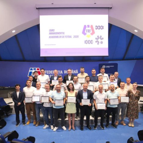Lansarea ultimei sesiuni a cursului "Managementul academiilor de fotbal" a avut loc recent, cu participarea a 20 de absolvenți. Cursul, organizat de Academia Națională de Fotbal în perioada ianuarie - iunie 2025, s-a adresat managerilor sportivi și conducătorilor de cluburi de fotbal pentru copii și juniori din întreaga țară.
