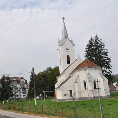 Parohia ortodoxă română „Sfântul Nicolae” din Viisoara va primi o finanțare de 200.000 de lei pentru lucrări de finisaje în interior și exterior ale bisericii. Potrivit proiectului de hotărâre aflat pe agenda ședinței Consiliului Local Bistrița din 25 iunie, această sumă reprezintă cea mai mare alocare pentru un lăcaș de cult în acest an, fiind destinată reparării stării necorespunzătoare a bisericii.