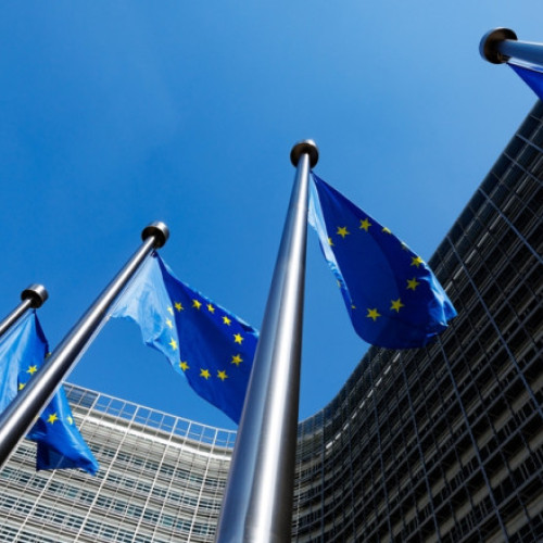 Comisia Europeană limitează accesul producătorilor chinezi la achizițiile publice din UE de dispozitive medicale