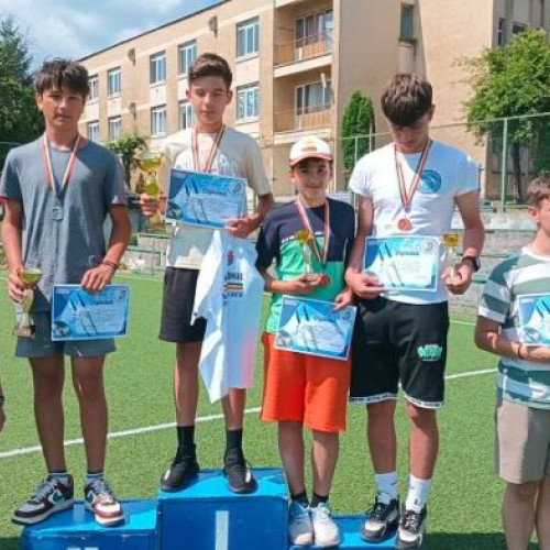 echipa vrancea a obținut rezultate remarcabile la concursul național de aeromodele de la Deva