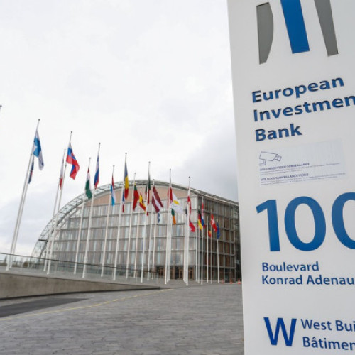 UE ridică plafonul de cheltuieli pentru Banca Europeană de Investiții și crește finanțarea industriei de apărare