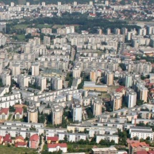 Piata imobiliara din Cluj-Napoca continua sa creasca, chiar daca preturile sunt din ce in ce mai mari in anumite cartiere. Manastur, cel mai cautat cartier al orasului în prima jumatate a anului 2025, se menține peste alte zone preferate de cumpărători, arată datele de pe imobiliare.ro.