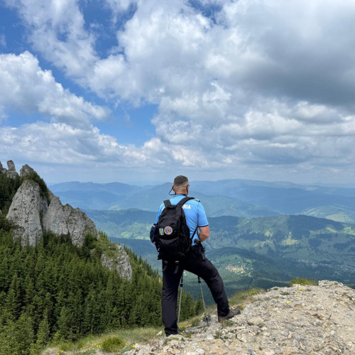 drumetii in siguranta pe traseele de pe ceahlau: sfaturi si masuri de protectie