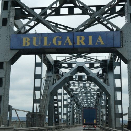 Restricții la punctul de trecere Giurgiu-Ruse din cauza lucrărilor pe Podul Prieteniei
