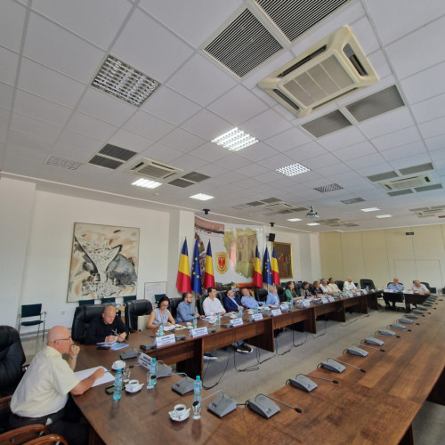 specialiști din industria navală discută despre tranziția către o economie neutră din punct de vedere climatic la Galați