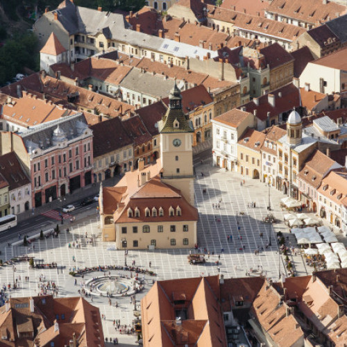 Brasov: Proprietarii de clădiri istorice sunt obligați să le renoveze înainte de termenul limită