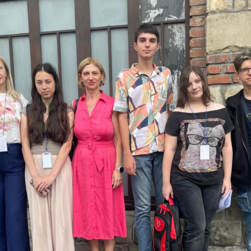 doi elevi ovidisti calificați la olimpiada națională de științe exacte