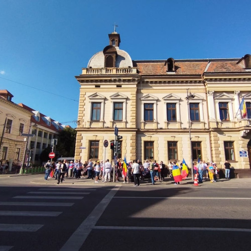 Protest al simpatizanților AUR în Sibiu împotriva măsurilor fiscale ale guvernului