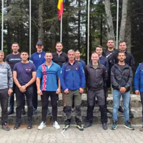 finalizarea modulului I al cursului de supraviețuire la munte pentru viitori jandarmi