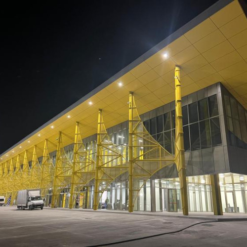 Aeroportul Internațional Cluj organizează licitație pentru închirierea unui spațiu comercial