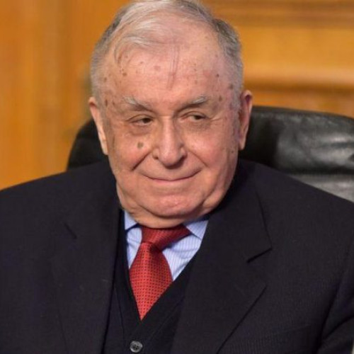 Ion Iliescu, stabil și conștient în continuare, după internarea în spital