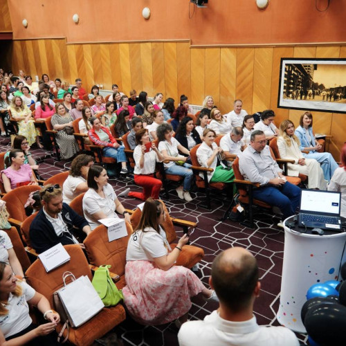 forumul merito muntenia a evidențiat importanța colaborării și inovației în educație