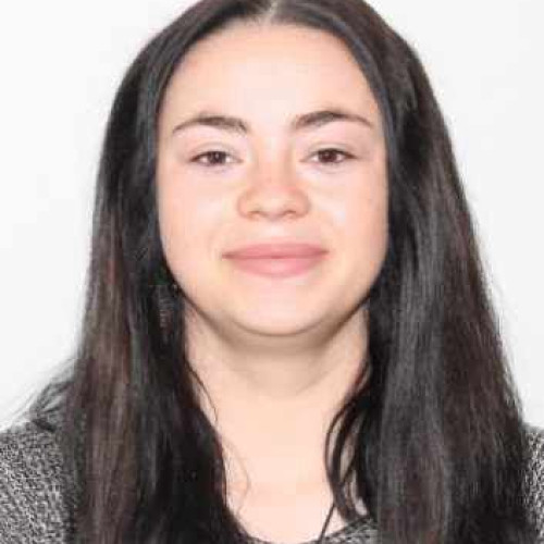 Poliția din Maramureș face apel la cetățeni pentru găsirea unei adolescente dispărute. Potrivit IPJ Maramureș, Mihali Simona Valentina, în vârstă de 24 de ani, a plecat de acasă din localitatea Borsa în data de 18 iunie 2025 și de atunci nu s-a mai întors.