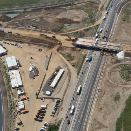 Se apropie finalizarea lucrărilor la drumul expres Craiova – Pitesti, iar circulația pe noua rută de mare viteză între Craiova și București va fi posibilă în luna iulie, anunță directorul general al CNAIR, Cristian Pistol.