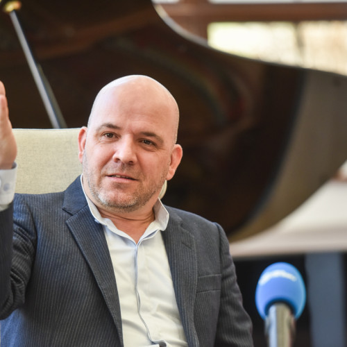 Consilieri USR Sibiu cer demisia lui Cristian Lupes, managerul filarmonicii