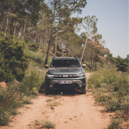 dacia duster va fi introdus pe piața din australia sub numele de renault duster