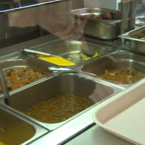 trafic excesiv de structuri improvizate pe faleza din eforie nord