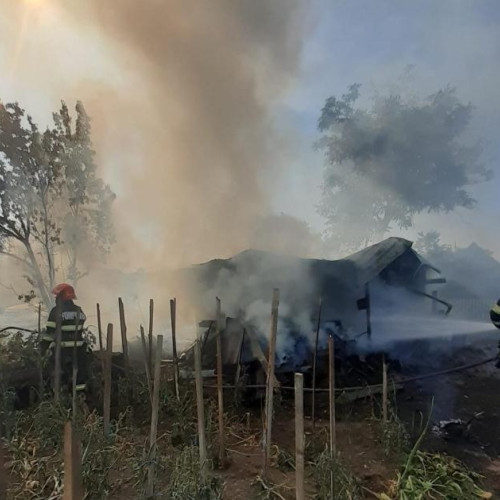 incendiu la o anexa gospodareasca in Mihai Viteazu, Cluj