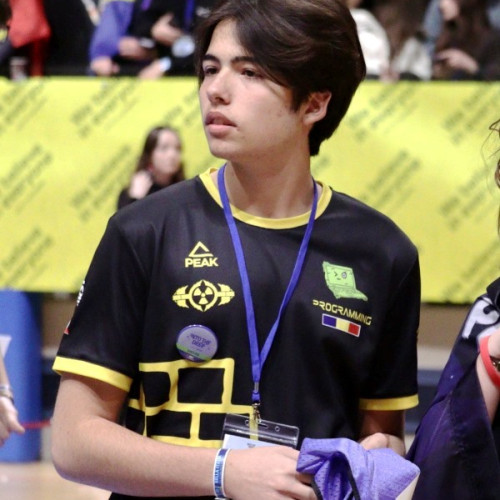 alexandru lensu, elev și campion la fotbal și informatică, a fost desemnat „Elevul anului 2025”