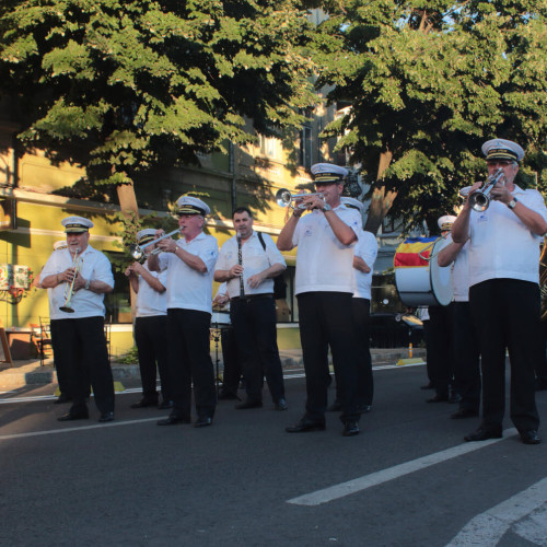 concerturi în aer liber ale fanfarei "Muzica Apelor" în Constanța