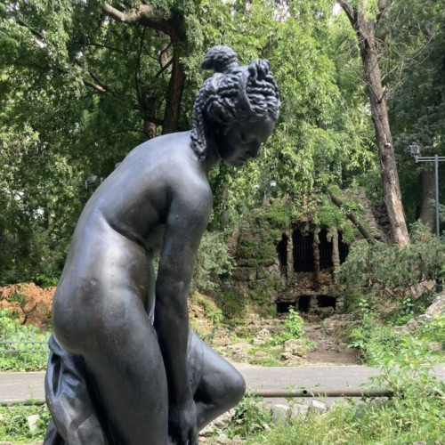 Parcul Cismigiu revine la viață după vandalismul de iarnă